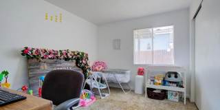 Cozy 3BD/2BA Home in Bakersfield's 93306 — Fully Equipped, Fireplace, Solar & All Pets Welcome! Gallery 9