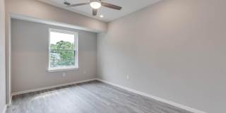1225 W DAUPHIN Street Gallery 3