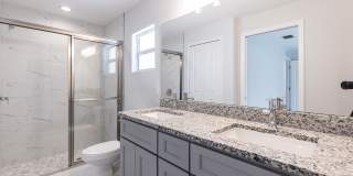 2004 Rosa Court Gallery 7