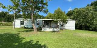 Country living with spacious front and backyard - 3 beds/ 2bath available now Gallery 1