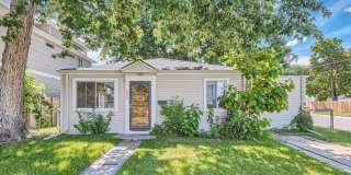 Spacious Denver 3BR Home with Easy Access to Transit & Outdoors! Available 9/10/2026 Gallery 1