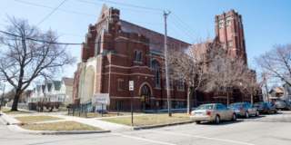 701 N Lotus Ave Gallery 17