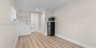 7401 SW 38th St Gallery 1