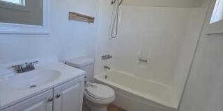 Welcome to your future home! Beautiful 3-bedroom, 2-bathroom house - Don't Miss out Gallery 23