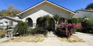 Charming 3-Bedroom Home with Spacious Yard Gallery 1
