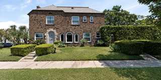 5245 South San Vicente Boulevard Gallery 1