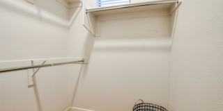 View 32 Apartments Gallery 25