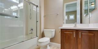 Elegant Anthem Country Club Residence with Spa, Balcony & 3-Car Garage Gallery 40