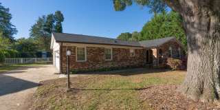LIVE WHERE CONVENIENCE MEETS COMFORT — 504 CARSON ROAD, GASTONIA! 3BR/2BA, 1,436 sq ft Gallery 1