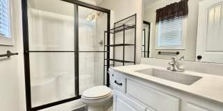 3 BD, 2 BA Home in Wilson Gallery 15