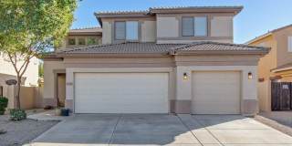 Beautiful 5 bedroom, 3 bathroom home in Surprise AZ Gallery 1