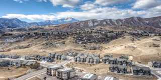 FULLY FURNISHED 3 Bed Luxury End Unit Townhome backs to Nature Gallery 15