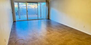 2 bedroom townhome in Phoenix Gallery 7