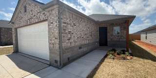 Brand New Spacious 4 Bedroom 2 Bath Home in Mustang Schools Gallery 3
