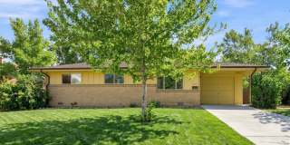 Spacious 3 Bedroom House with Garage and Large Yard! Gallery 1