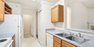 Move-In Ready Condo in Gated Equestrian Parc – Prime Location! Gallery 12