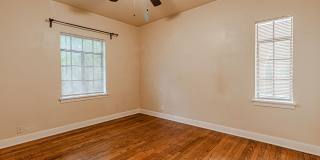 Beautiful Historic Duplex in OKC: 1824 Carey Place - 1 Gallery 18