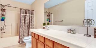 Spacious 3BR House in Gresham Gallery 5