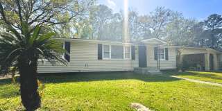 2453 Pineway Drive North Gallery 1