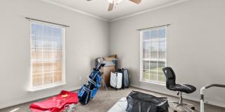 5 bed 4 bath near campus! Gallery 17