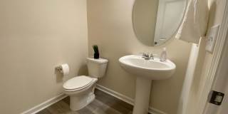 Room in 3 Bedroom Townhome at Talley St Gallery 21