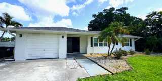 3/2/1 car garage in S. Ft. Myers Off Cypress Lake! Gallery 1