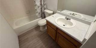 Spacious 6BR House in Aurora Gallery 23