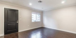 1443 E Broadway Gallery 8