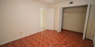 3 Bed / 2 Bath END Unit Townhome in Popular Westridge! Gallery 12