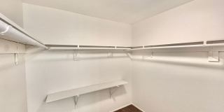 COMING SOON: BIG College Area Townhome 4 Bed / 2.5 Bath garage, AC, pool, W/D Gallery 14