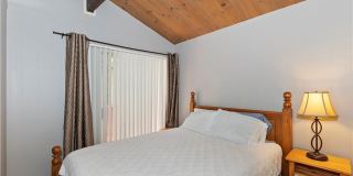 Treehouse-like atmosphere with peek-a-boo views of Lake Arrowhead Gallery 12