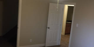 Updated 2 Bedroom Townhome for Rent in Loveland: Shared Garage, Patio, Washer/Dryer Hookups Gallery 8