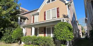 Spacious Downtown Home with 3 floors! Bonus Room! Pets are owner's approval. Gallery 1