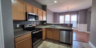 NEW LISTING!!!!! Gallery 10