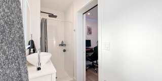 1338 West 35th Place - Co-Living 1338 West 35th Place - Co-Living Gallery 31