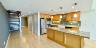 1,600 sqft 2-Level SOMA 1BD+2 Bonus Rooms+ 1.5BA Loft! 2 Car Pkg! Laundry! Balcony! -PROGRESSIVE Gallery 11