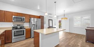 Flexible 6-Month Lease--Solar-Powered Wailuku Home with Ocean views, Fruit Trees, Split AC & Dog-Friendly! Flexible 6-Month Lease--Solar-Powered Wailuku Home with Ocean views, Fruit Trees, Split AC & Dog-Friendly! Gallery 5
