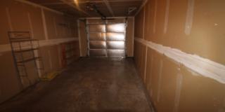 Close to COCC!  Townhouse, 2.5 Bath, W/D Hookups, Gas Fireplace, Water/Sewer Paid, Garage Gallery 3