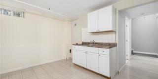 Coddington Point Gallery 27