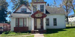 Cheney-Perfect setup for group living—6 bedrooms, 2 kitchens, and plenty of space near campus. Off street parking Gallery 1
