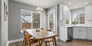 Beautiful SE Bend Home | Spacious Floorplan | Fenced Backyard | Near Parks & Trails Gallery 10