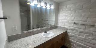 The Pines Apartments Gallery 39