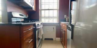 Nice 2 bed in Brookline Gallery 12
