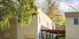 Spacious Four Bedroom Townhome Gallery 1