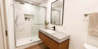 2449 N Beachwood Dr Gallery 11