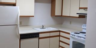 Howell Oaks Gallery 1