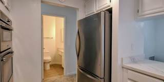 Remodeled 3bd 3-Story Townhouse With Attached Garage Remodeled 3bd 3-Story Townhouse With Attached Garage Gallery 3