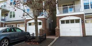911 Hawley Ct Gallery 1