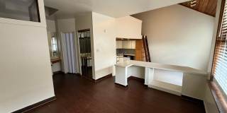 Cozy Efficiency with private backyard Gallery 7
