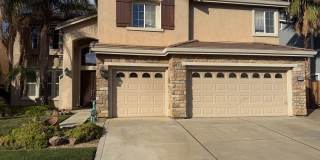 3 BEDROOM 3 BATHROOM HOME AVAILABLE IN LAKESHORE! Gallery 1